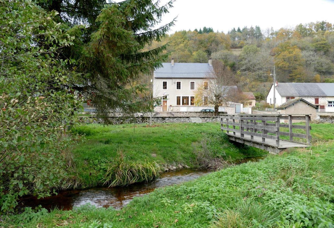 roulotte maisonthiers Blanot  Extérieur photo